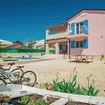 Beautiful In Vakantiehuis Vodnjan
