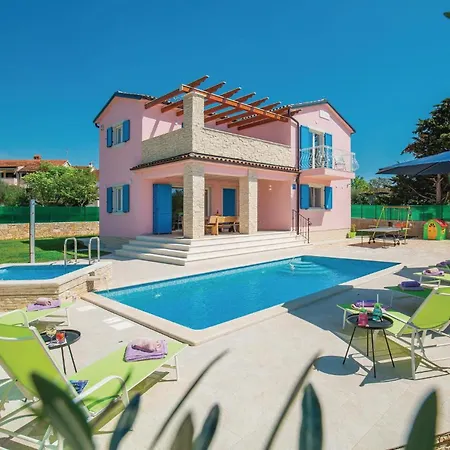 Beautiful In With Kitchen *