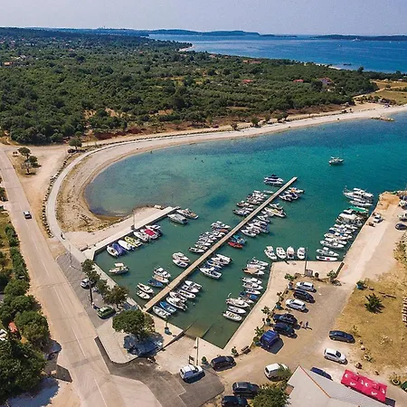 Beautiful In With Kitchen