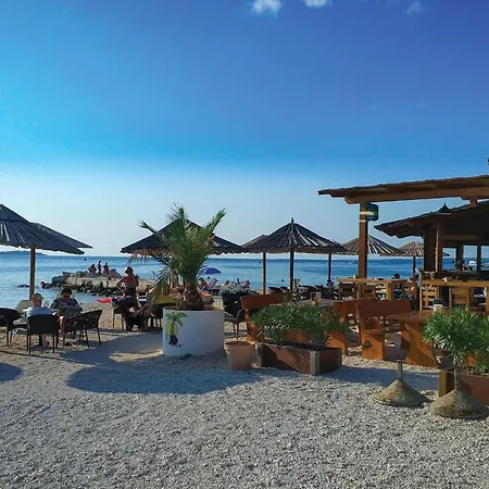 Beautiful In With Kitchen *