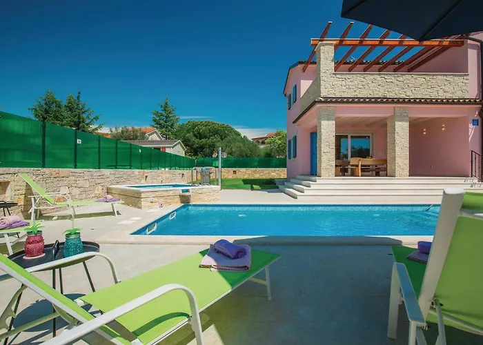 Beautiful In With Kitchen 보드냔