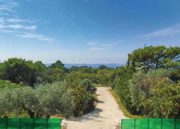 Beautiful In With Kitchen * 보드냔