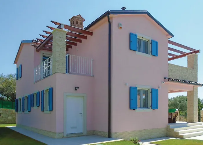 Vakantiehuis Beautiful In With Kitchen Vodnjan
