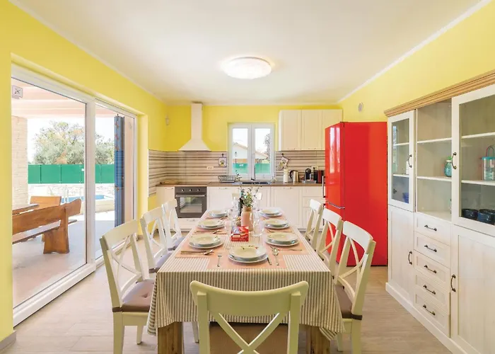 Beautiful In With Kitchen Vakantiehuis *