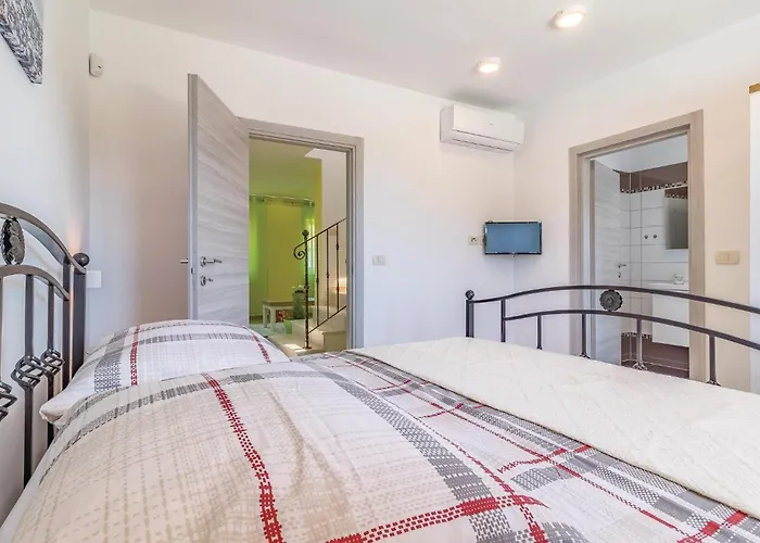 Beautiful In With Kitchen Vakantiehuis